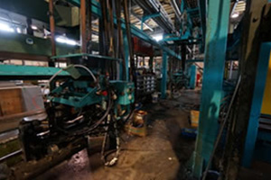 m_05 注入発泡機トラバースライン